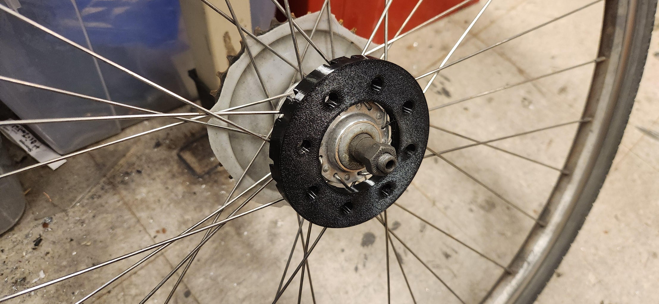 Mounting to the Wheel+sprockets