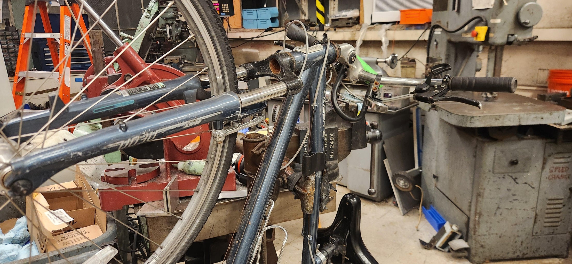 Mounting to the Wheel+sprockets