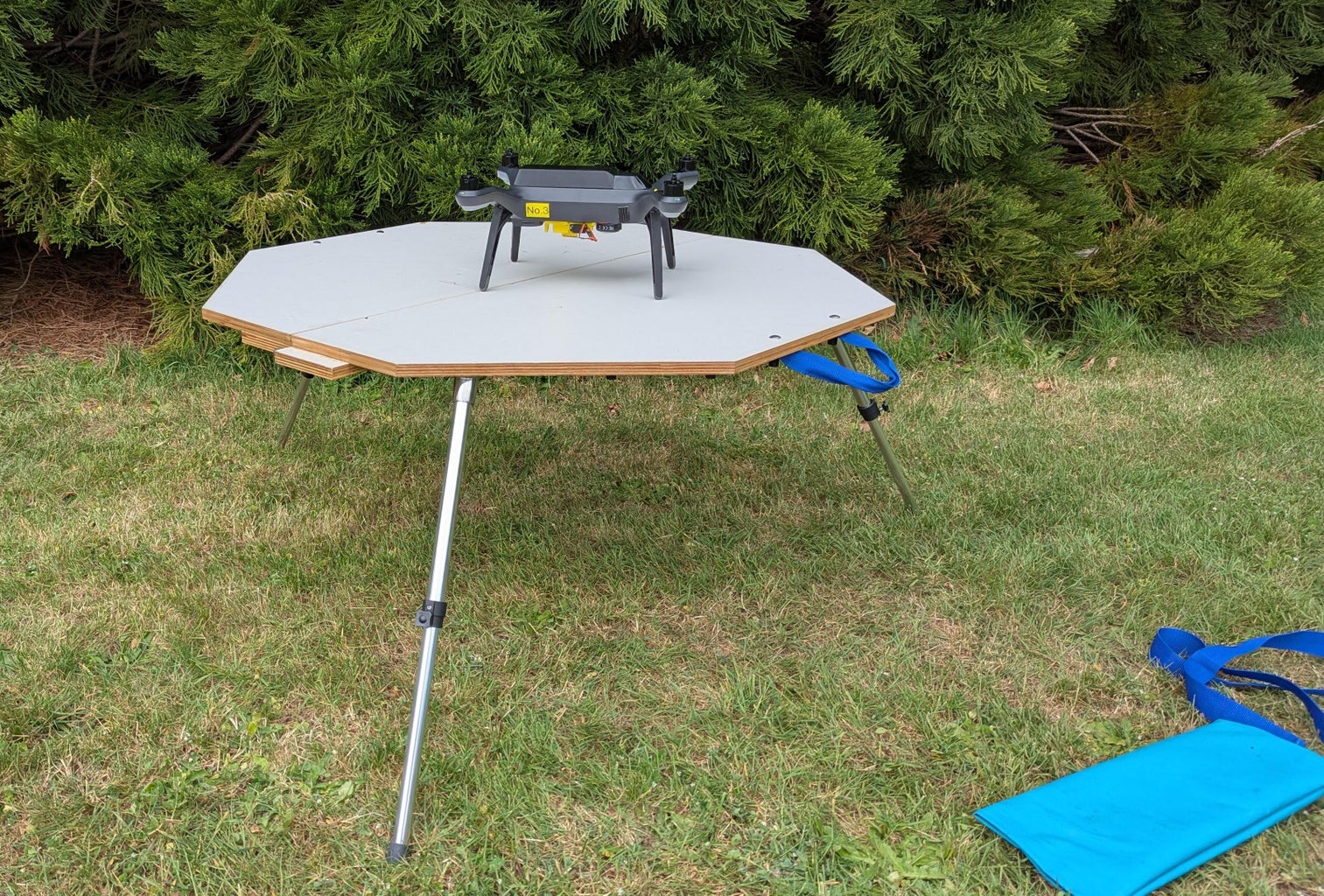 Quadcopter Landing Pad With Telescoping Legs for Uneven Ground