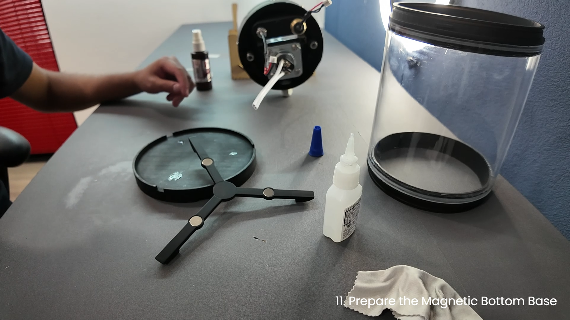 Prepare the Magnetic Bottom Base